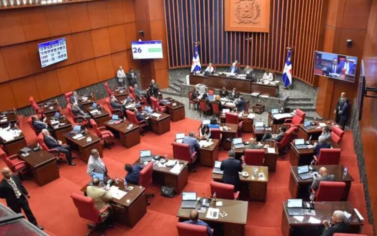 Senadores aprueban el «presupuesto reformulado» para el 2022