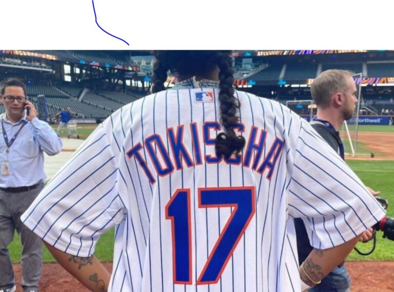 VIDEO| Tokischa artista de Grandes Ligas, lanza primera bola en Citi Field