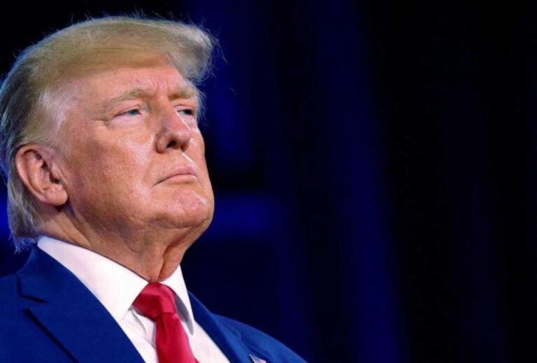 Gobierno de EEUU apela decisión de nombrar experto para revisar documentos de Trump