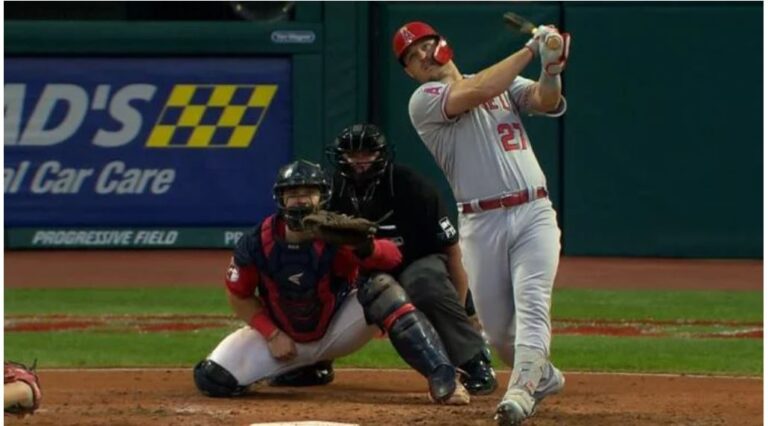 Mike Trout batea jonrón por séptimo partido seguido