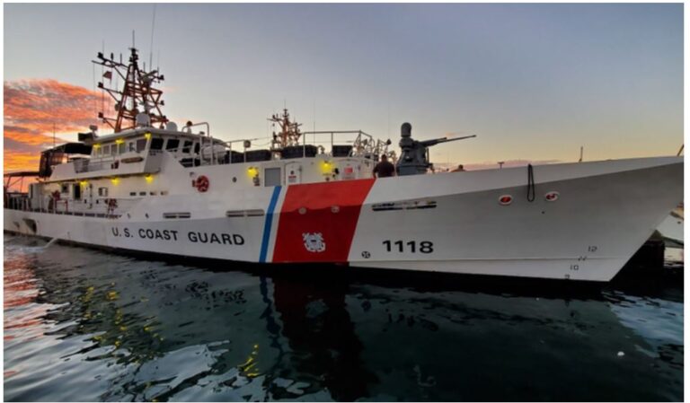 La Guardia Costera de EEUU entrega 96 haitianos a autoridades de Bahamas