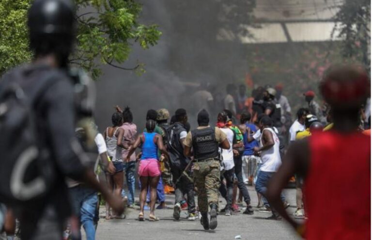 Pandillas en Haití usan violencia sexual para aterrorizar a la población, alerta la ONU