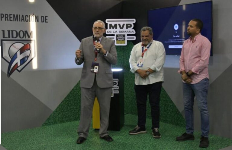 Elly de la Cruz y Pedro Fernández, electos al MVP de la Semana en LIDOM