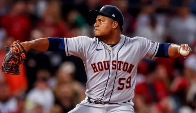 Valdez llega a 17 victorias, Astros vencen 3-2 a Filis