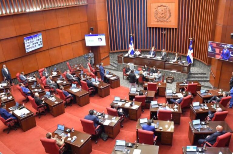 Senado de RD convierte en ley el proyecto de Fideicomiso Público