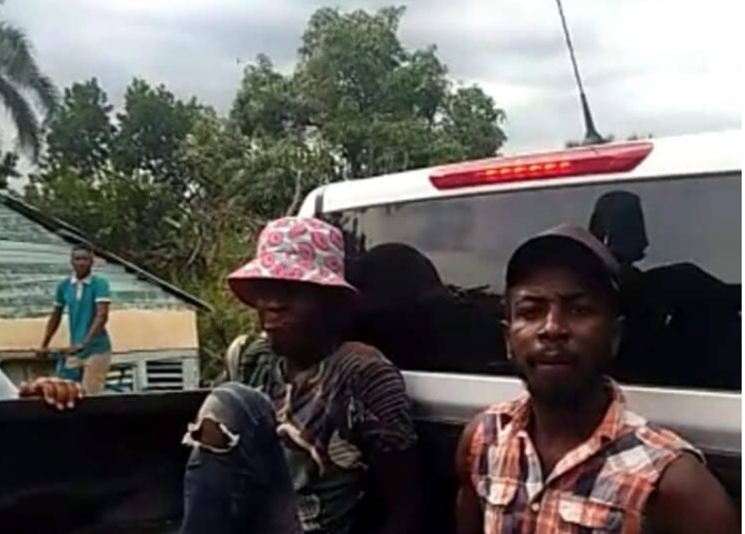 Apresan a dos haitianos acusados de robar en viviendas en municipio El Llano, Elías Piña