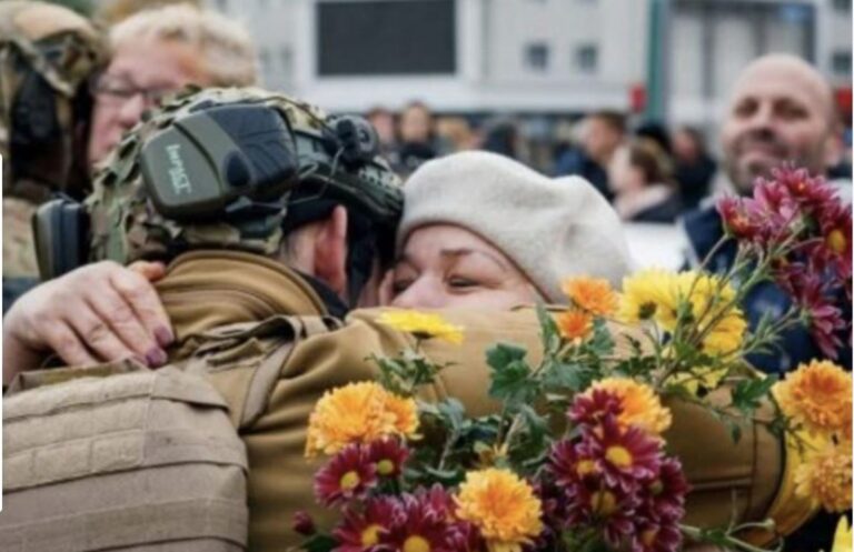 Zelenski acusa a las tropas rusas de cometer «atrocidades» en Jersón, liberada por Kiev