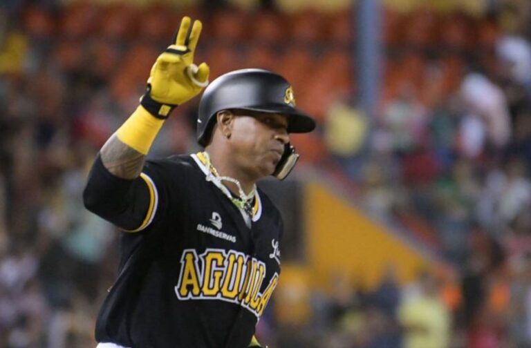 Céspedes regresa con 2 jonrones y Águilas vuelan más alto