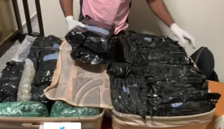 Hallan dos maletas con 67 paquetes de marihuana en el aeropuerto de Las Américas