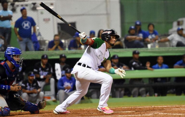 Gustavo Núñez pegó hit en el 9no para Estrellas dejar en el terreno al Licey