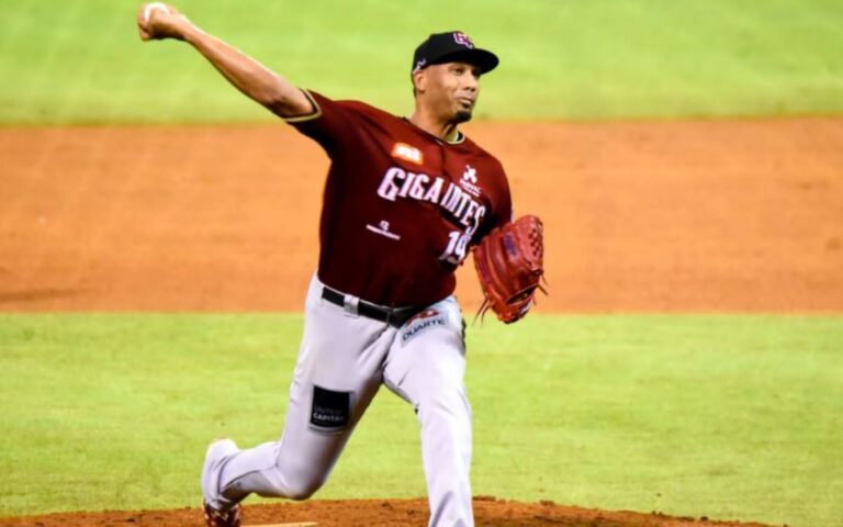 Gigantes propinan blanqueada a las Aguilas 6-0