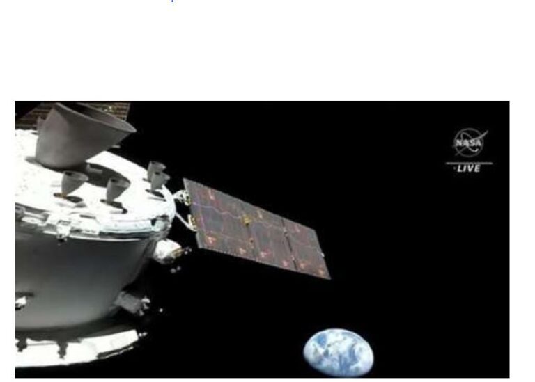 Nave espacial se toma una ‘selfie’ con la Tierra de fondo en trayecto a la Luna