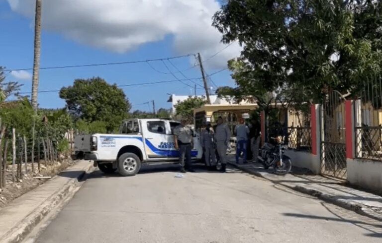 Un muerto y dos detenidos en El Aguacate tras supuesto enfrentamiento entre banda y policías