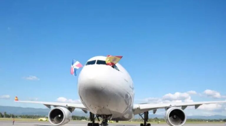 Arriba primer vuelo de España a Santiago de los Caballeros