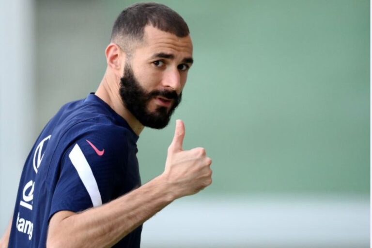 Benzema anuncia el «final» de su carrera en la selección de Francia