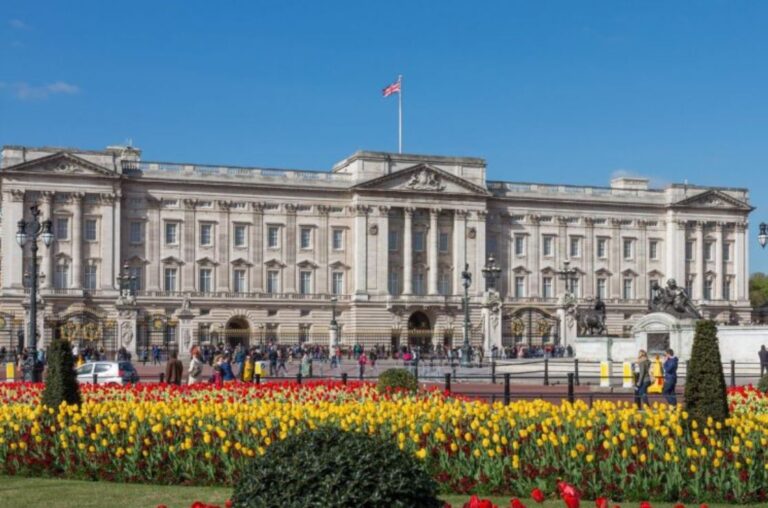 La casa real británica sacudida por un caso de racismo «inaceptable»