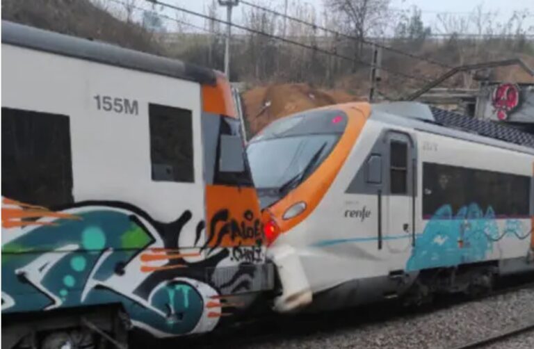 España: Un choque de trenes dejó al menos 155 heridos