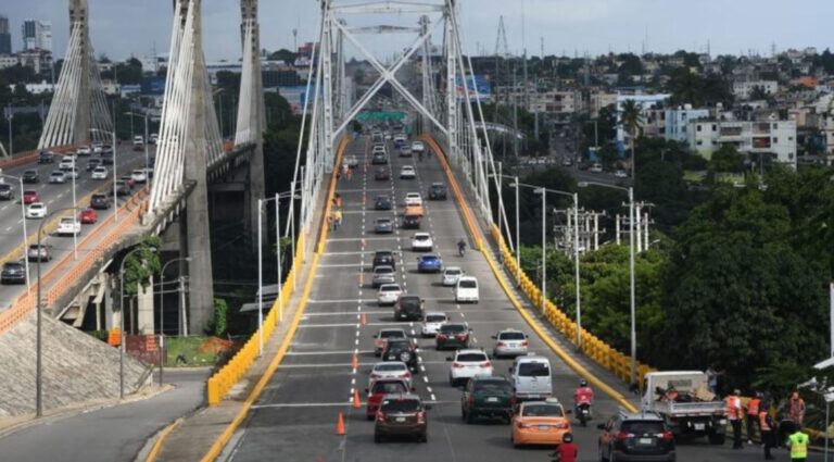 Obras Públicas anuncia firma contratista corregirá fallas en el puente Duarte