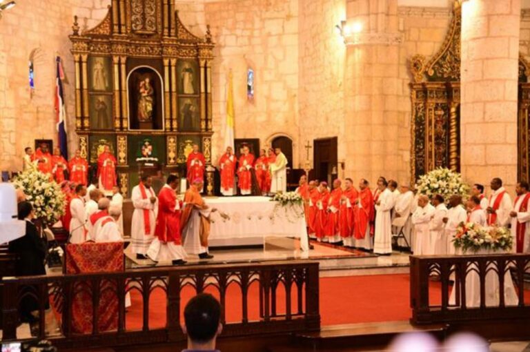 Episcopado celebra misa en la Catedral Primada en memoria de Benedicto XVI