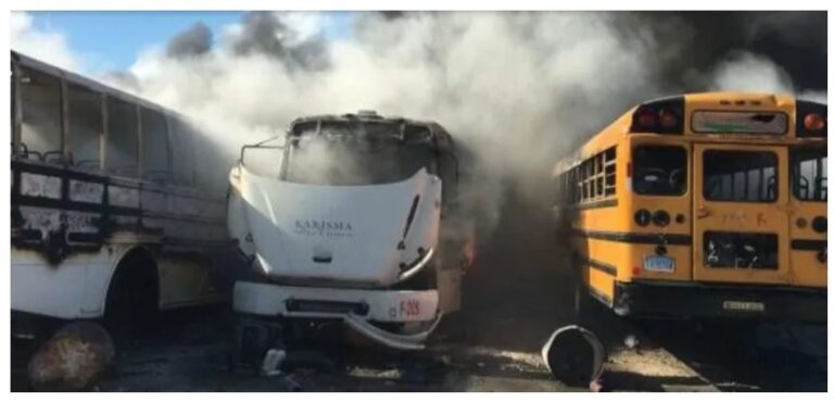 Dirección General de Migración niega haitianos hayan incendiado autobuses en Bávaro