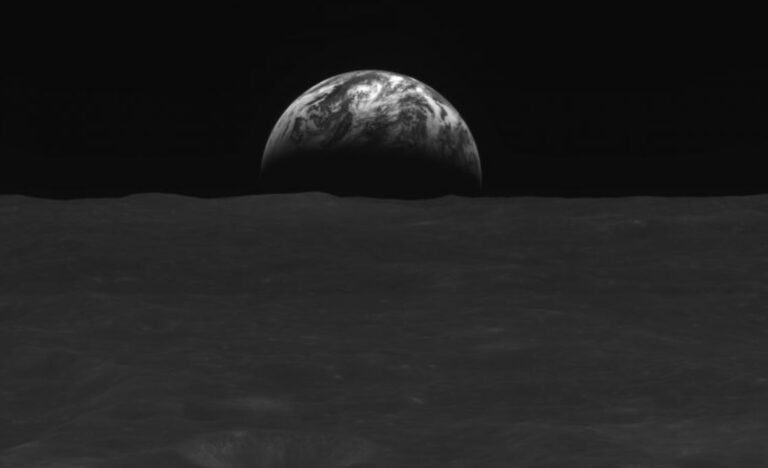 Primera sonda lunar surcoreana transmite imágenes de la Tierra y la Luna