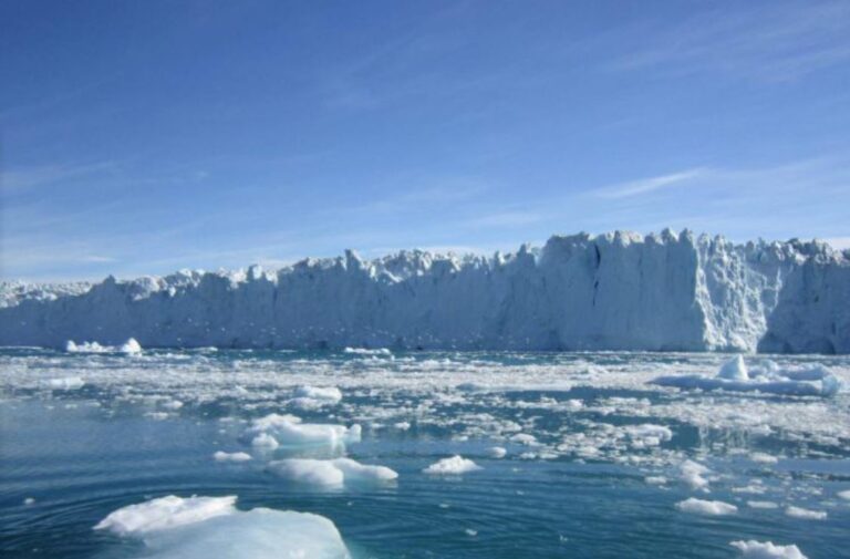 Hielo marino de la Antártida alcanza mínimos históricos