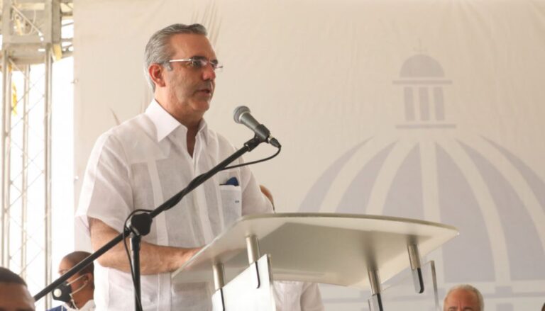 Presidente Abinader reitera protegerá producción nacional de arroz