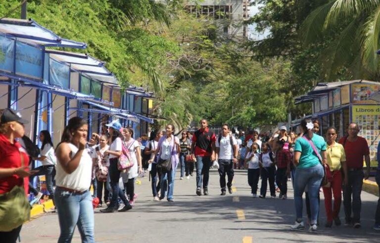 Feria Internacional del Libro nuevamente en la Plaza de la Cultura