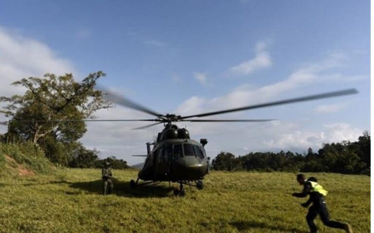 Al menos cuatro soldados muertos tras la caída de un helicóptero militar en Colombia