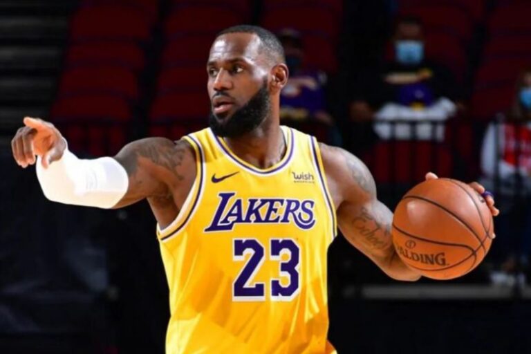 LeBron James podría volver antes del final de fase regular