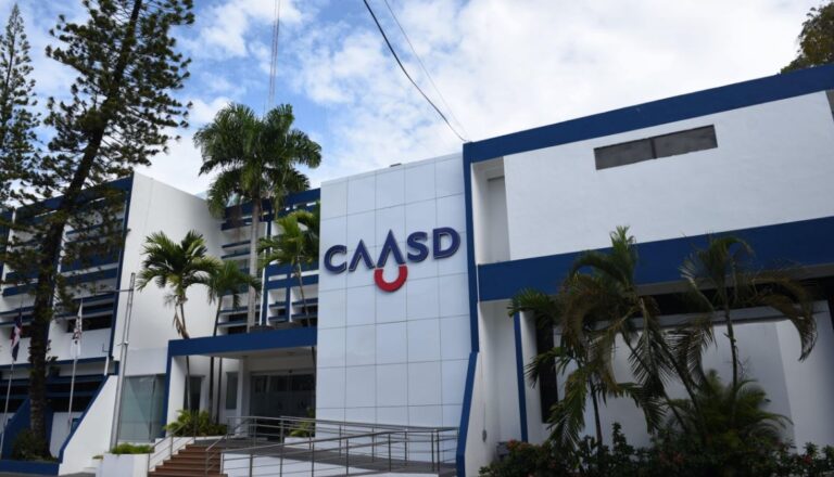 Pese a déficit la CAASD distribuye agua potable a sectores del Gran Santo Domingo