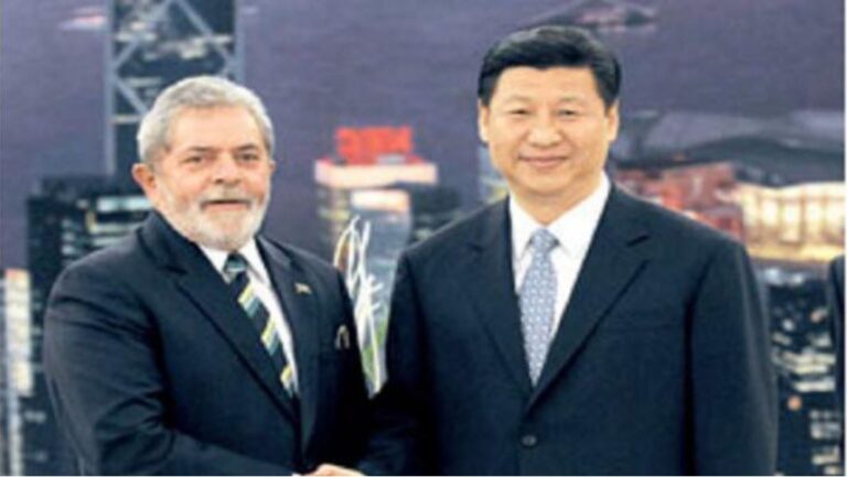 Lula se reúne con Xi en Pekín tras cargar contra el dólar y el FMI