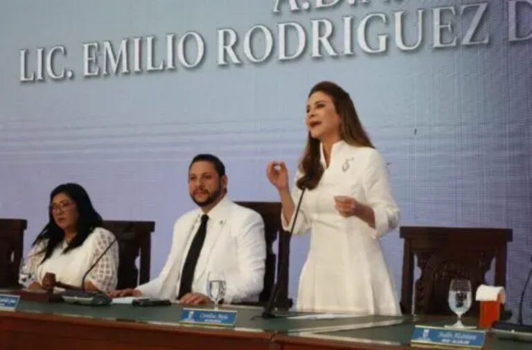 Carolina Mejía en rendición de cuentas : “El Bienestar logrado en SD no puede retroceder”