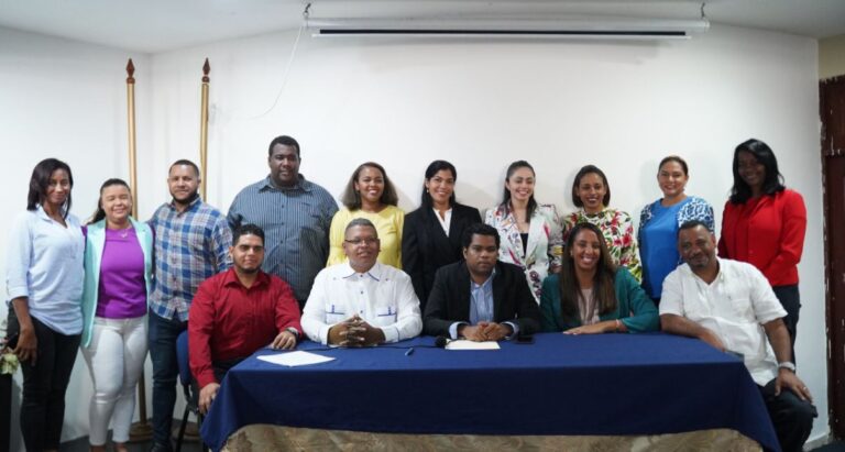 Asociación Dominicana de Maestros Especializados apoya concurso para monitores del Ministerio de Educación