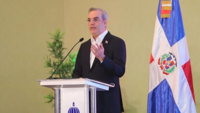 Presidente Abinader advierte transparencia y el control serán más estrictos en campaña