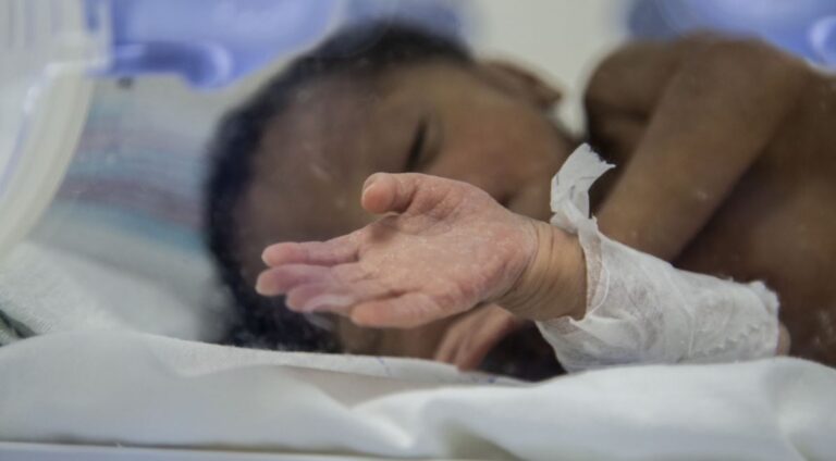 Salud Pública inicia aplicación de medicamento para prevenir infecciones respiratorias en bebés prematuros