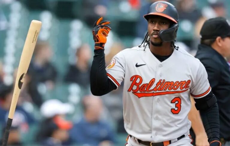 Orioles llevan con cautela al infield Jorge Mateo