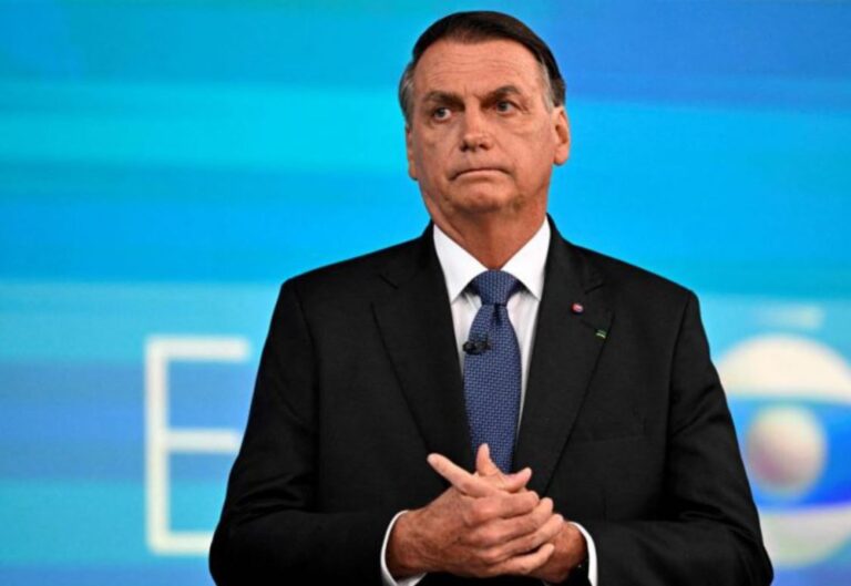 Tribunal brasileño confirma condena a Bolsonaro por asedio a periodistas