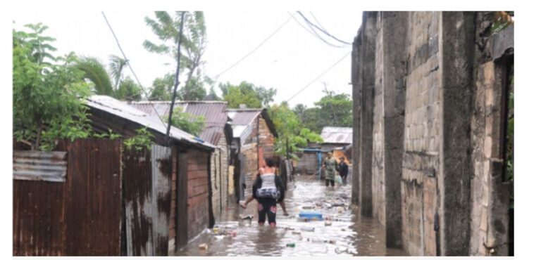 Más de 90 viviendas afectadas en el Gran Santo Domingo por vaguada