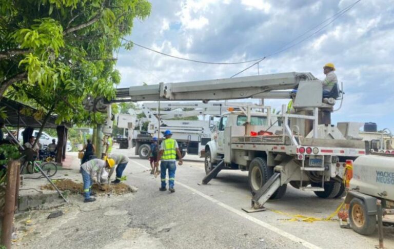 ETED realiza cambio línea de 69,000 volteos para ampliación del Puente Cangrejo