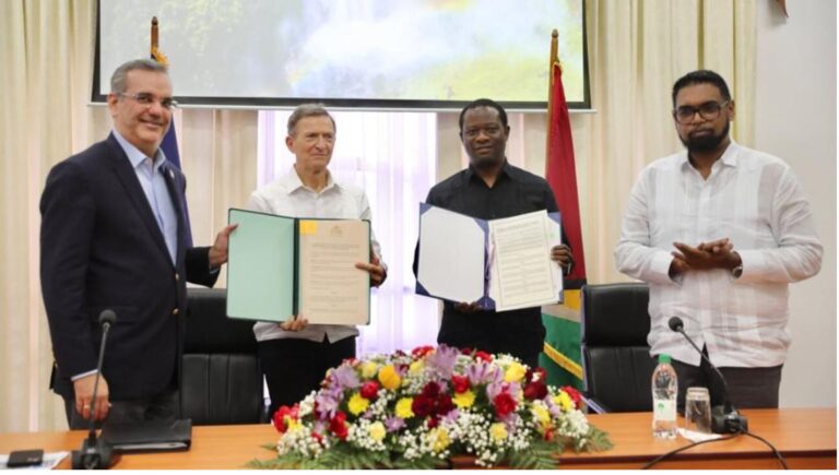 Presidentes RD y de Guyana comprometieron el pleno apoyo de sus gobiernos al logro de la estabilidad política en Haití