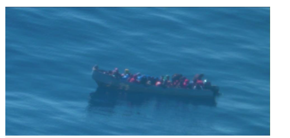 Repatrian a 44 dominicanos tras interceptar sus barcos en aguas de Puerto Rico