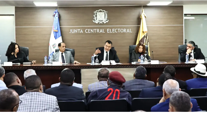 Los aspirantes presidenciales podrán gastar RD$565 millones en precampaña