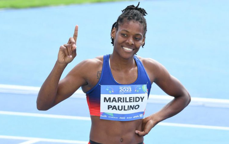 Marileidy Paulino rompe récord en Centroamericanos y gana oro en 400 metros planos