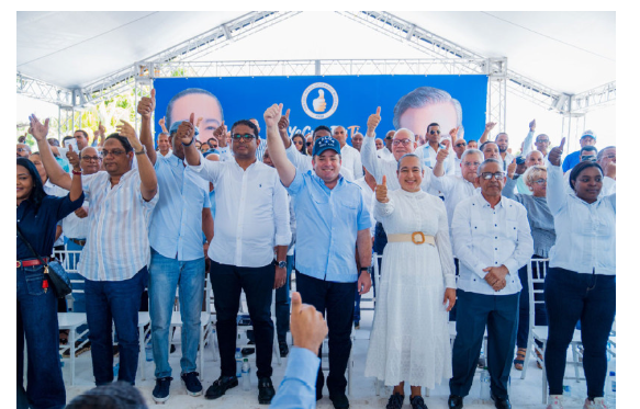 Nuevos alcaldes de oposición juramentados ayer en el PRM