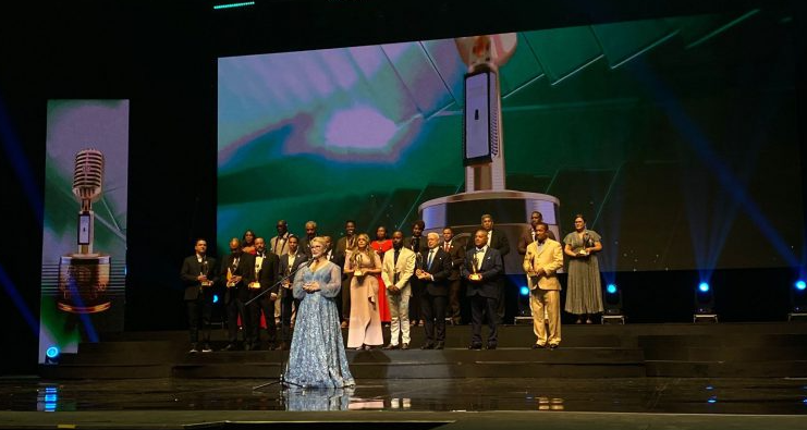 Franklin Mirabal, Iván Ruiz, Jhonny Vásquez, Miralba Ruiz y Ramón Tolentino entre los ganadores de Micrófono de Oro