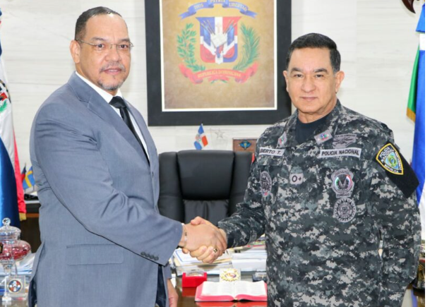 Director de la Defensa Pública apoya proceso de transformación de la Policía Nacional