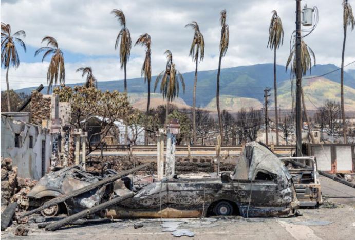 Biden visitará Hawái, donde los incendios dejan más de un centenar de muertos
