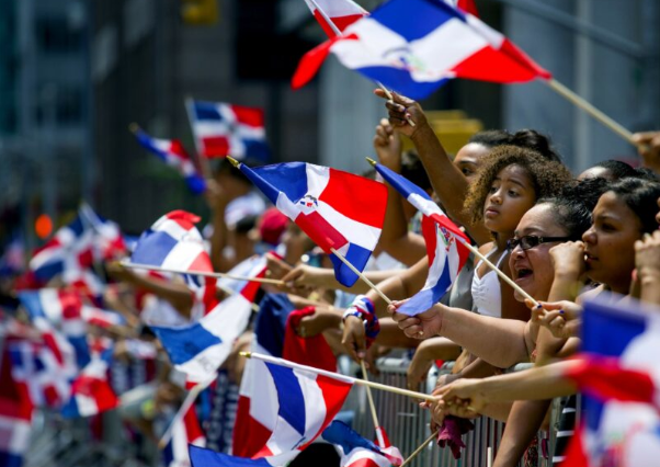 Miles de criollos participan en la “Gran Parada Dominicana” en New York
