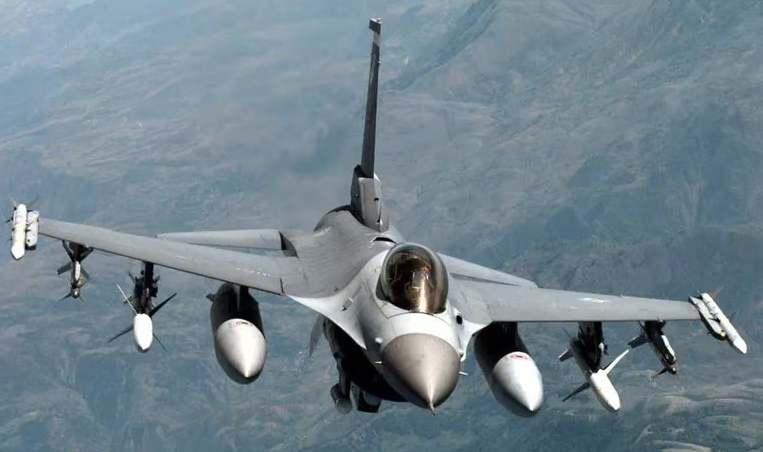 Ucrania necesita F-16 y tanques contra Rusia